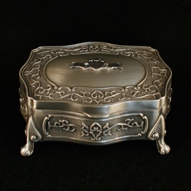 Jewelry Box - Claddagh with Feet