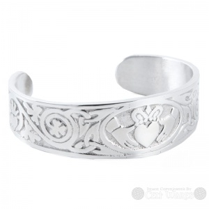 Pewter Bangle - Claddagh