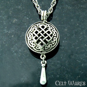 Celtic Knot Necklace Diffuser